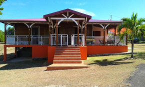 Charmante maison à Anse-Bertrand avec jardin privé